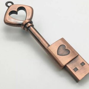 Heart Shaped Bronze Key Storage U Disk Pendant U Disk - Image 2